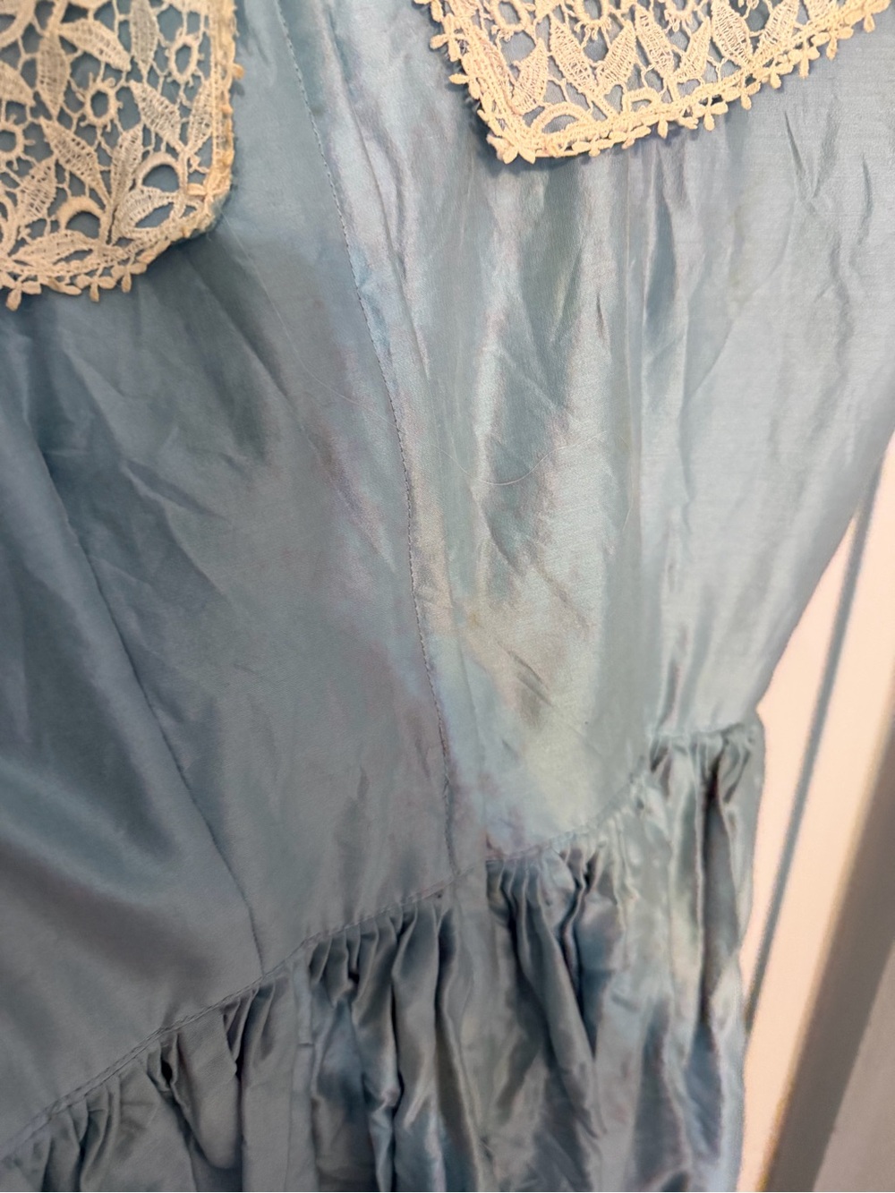 Vintage 1960’s party dress with Lace Collar in Light Blue - Picture 5 of 8